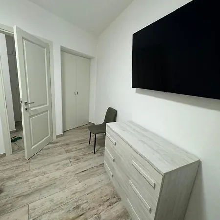 Casa *